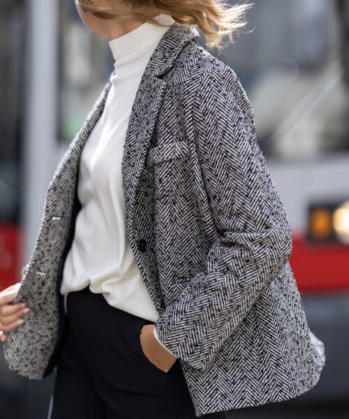 TENSION IN-Zeitloser Blazer schattiert